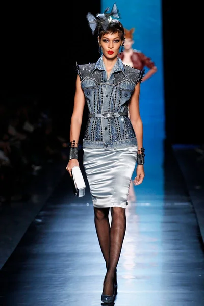 Look 13
